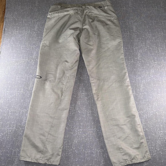 Oakley Pants Mens 32 Gray Check Chino Straight Leg Casual Golf Outdoor Logo - Picture 10 of 13